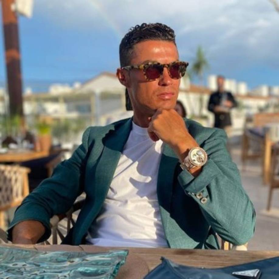Además de su exitosa carrera como jugador, Cristiano Ronaldo no para de poner en marcha otros proyectos y oportunidades de negocios. Fotos Facebook Cristiano Ronaldo.