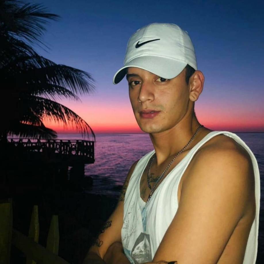 Neeki Cruuz compartía abiertamente sus propias luchas en redes sociales para inspirar a otros a combatir las adicciones, demostrando que, a pesar de las dificultades, siempre hay espacio para la esperanza y el cambio positivo.