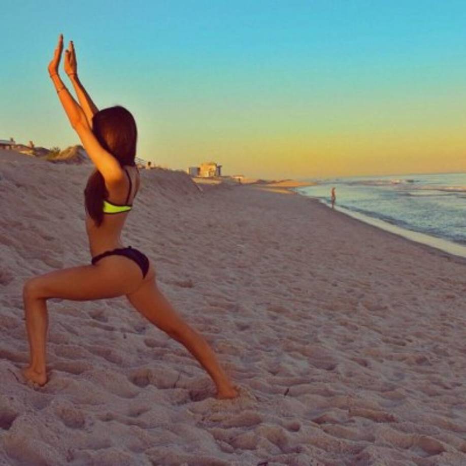 A nuestra protagonista no sólo le gusta exhibir su cuerpo, sino que actualiza de manera constante los vídeos y fotos que publica en Internet.