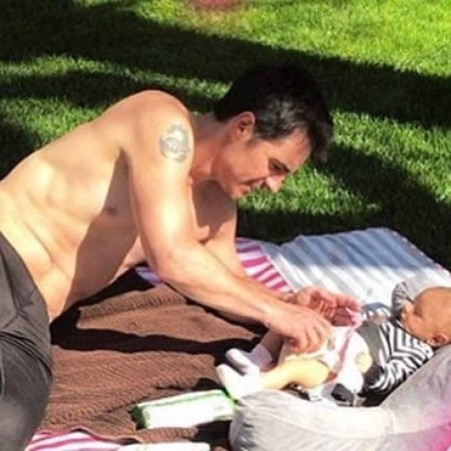 Para Mauricio Ochmann, de 40 años, es la segunda hija, quien ya tiene a Lorenza, de 14 años, fruto de su relación con la actriz María José del Valle.