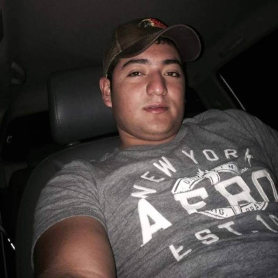 Los cuerpos de los hondureños quedaron dispersos cerca de la camioneta.