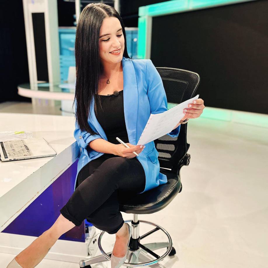 La noticia, que tomó por sorpresa a sus seguidores y televidentes, marca el fin de una era en el canal HCH en donde Orellana se consolidó como una figura fundamental del entretenimiento.