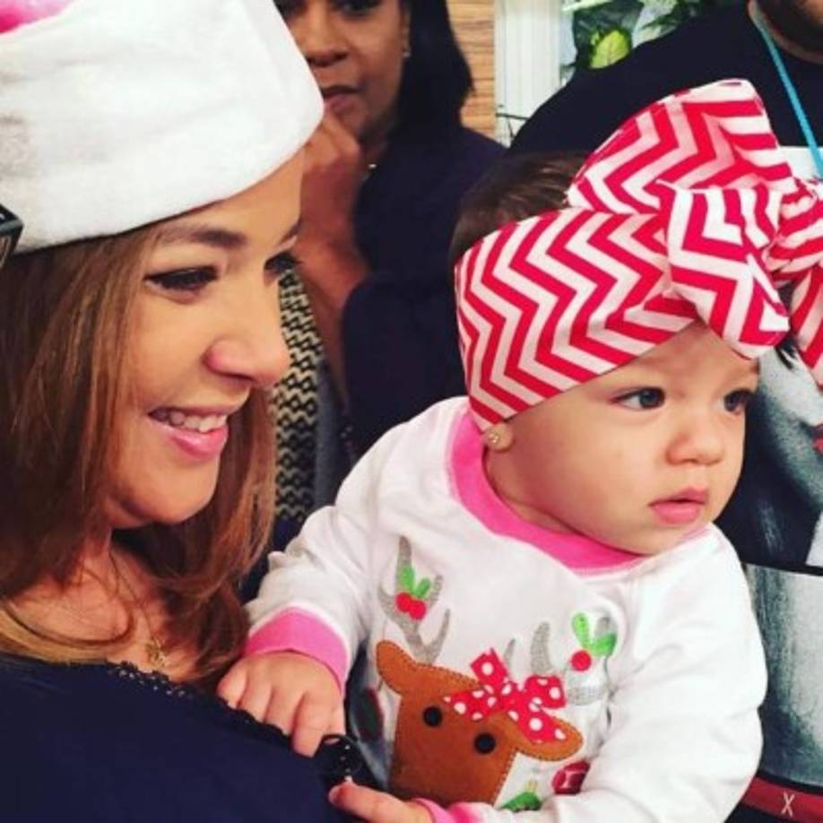 Adamaris López compartió con su pequeña Alaïa en 'Un Nuevo Día'.