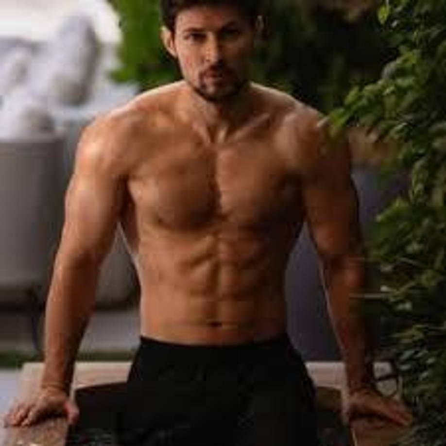 Se enorgullece tanto de su independencia geopolítica -considera que Telegram es una aplicación universal y se niega a que le relacionen con Rusia- como del hecho de que su aplicación sea utilizada por la oposición desde Hong Kong a Bielorrusia.