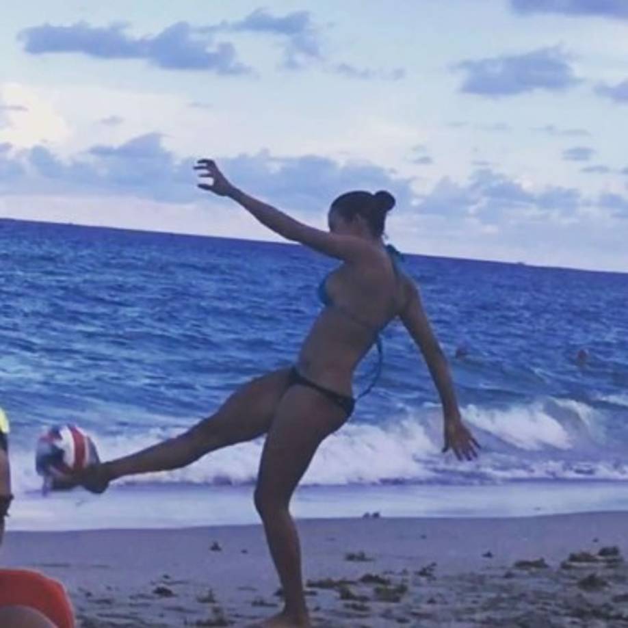 Con fotos como esta la hondureña anima a sus fans.