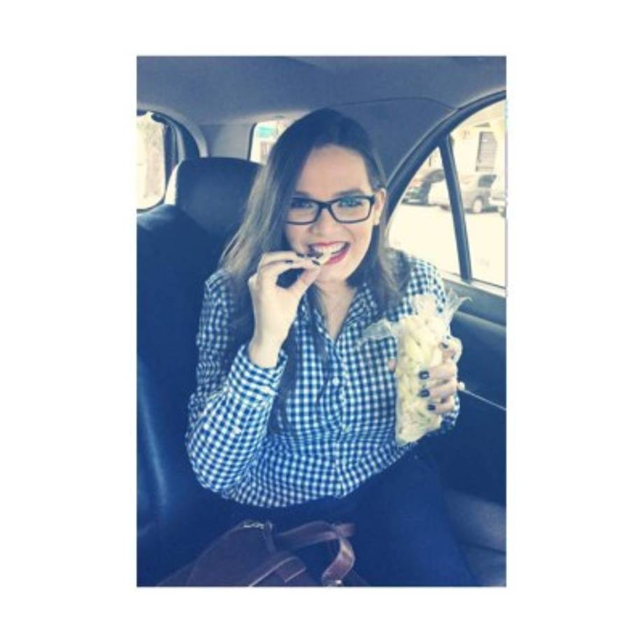 Comparte fotos comiendo mango verde.