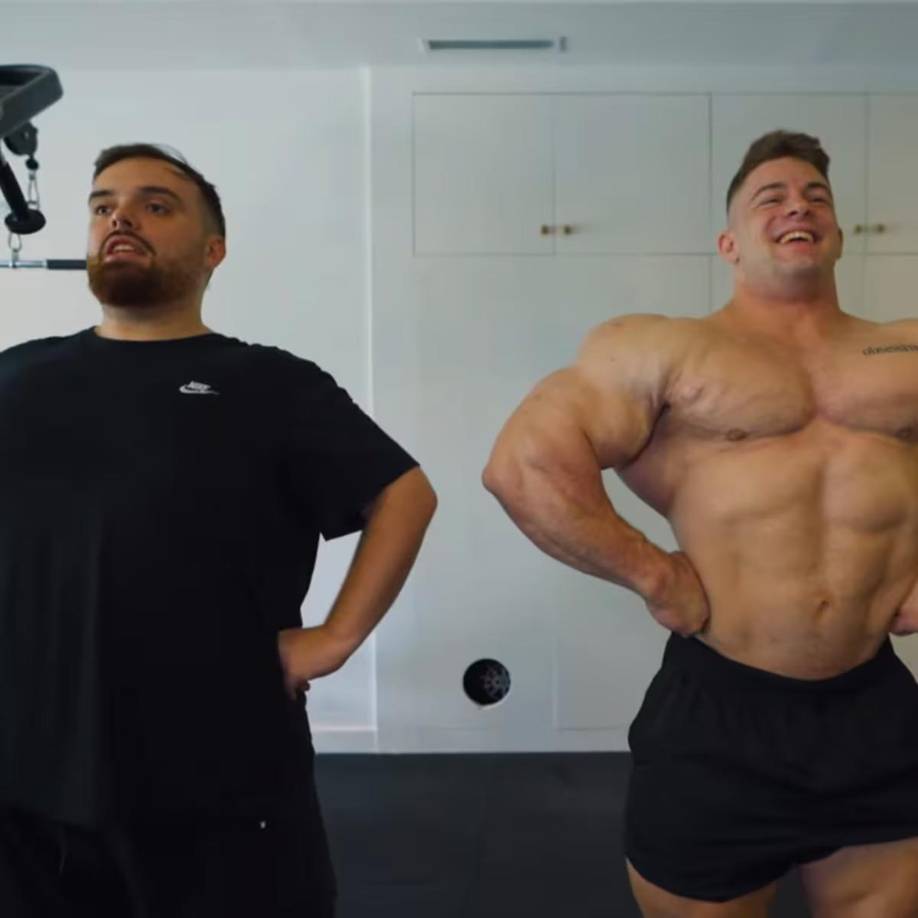 ”No he hecho este cambio por estética. Lo he hecho por salud, si me ven más flaco, más guapo, me da igual. Salgo todos los días sin peinarme de casa y la ropa que utilizo es la que me regalan, jajaja”, concluyó. 