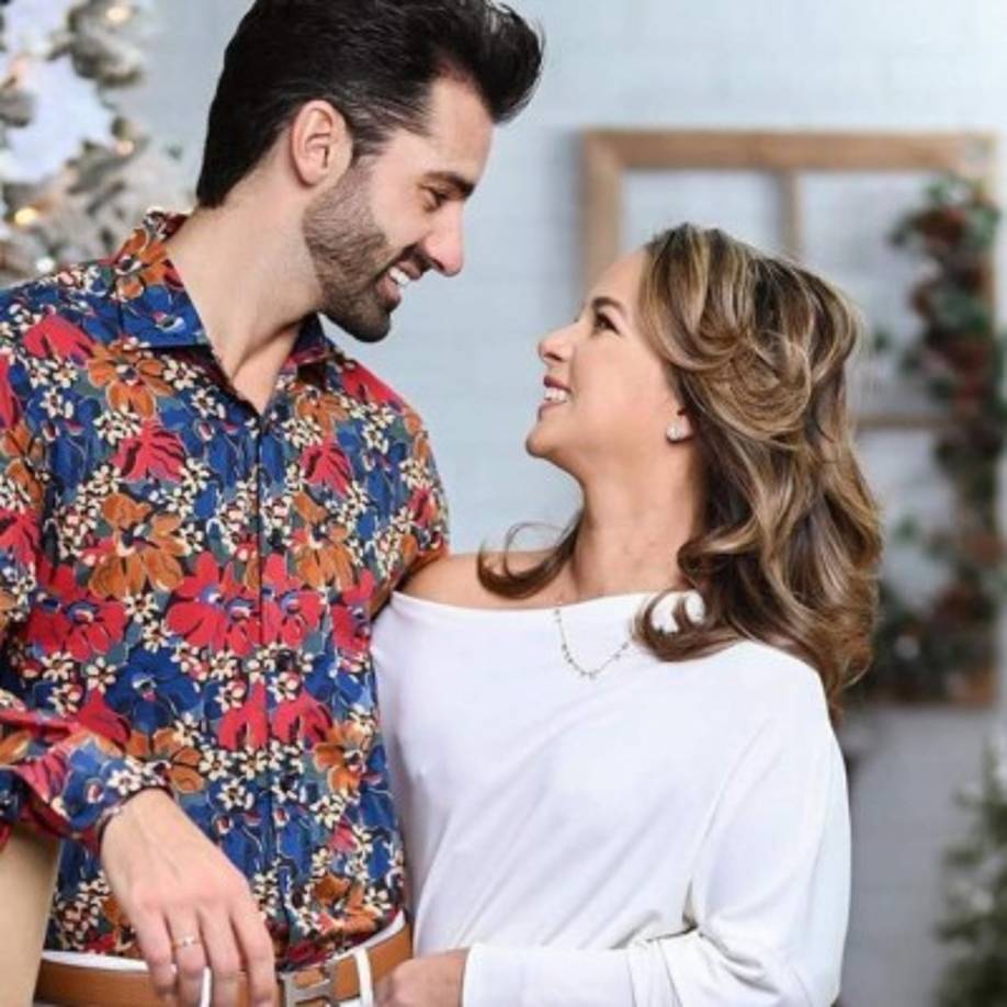 Tras el sorprendente anuncio de su ruptura, los fans de la comunicadora se preguntan qué pasó entre ella y el artista español, pues hace apenas tres meses ambos se dedicaban hermosos mensajes de amor en sus redes sociales.