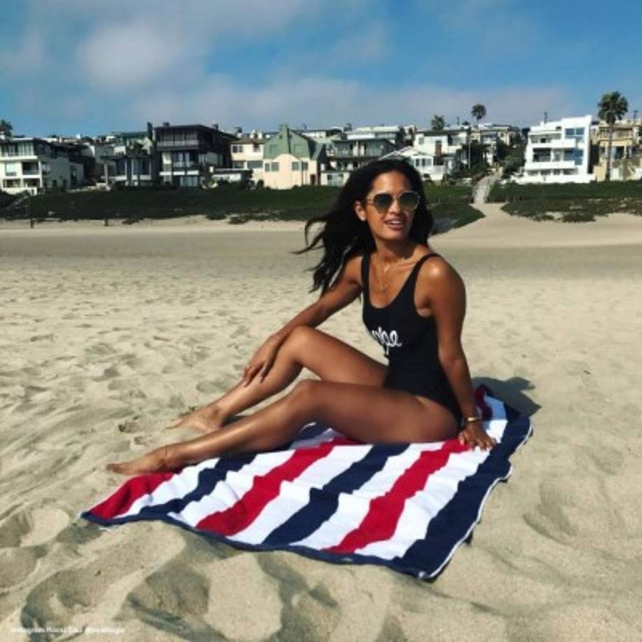 Rocsi también es amante de los viajes y una entusiasta de la moda.