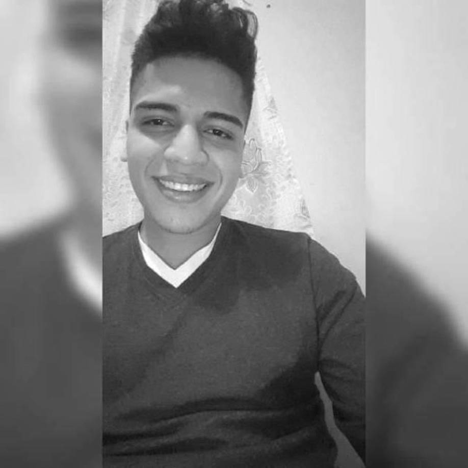 La cita era en horas de la tarde, pero llegó la noche y Jason no regresaba, tampoco respondía su celular. Por tanto, sus seres queridos comenzaron a preocuparse.