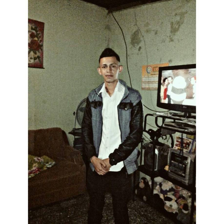 Ángel estaba a punto de recibir su título. De acuerdo con personas que lo conocían, iba a graduarse en junio.