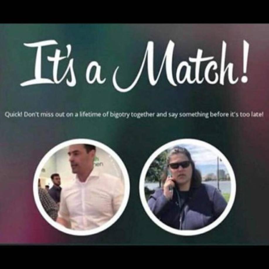 En este meme se puede ver a Aaron M. Schlossberg con otra persona tildada de racista, en una escena común de Tinder, red social para buscar pareja.