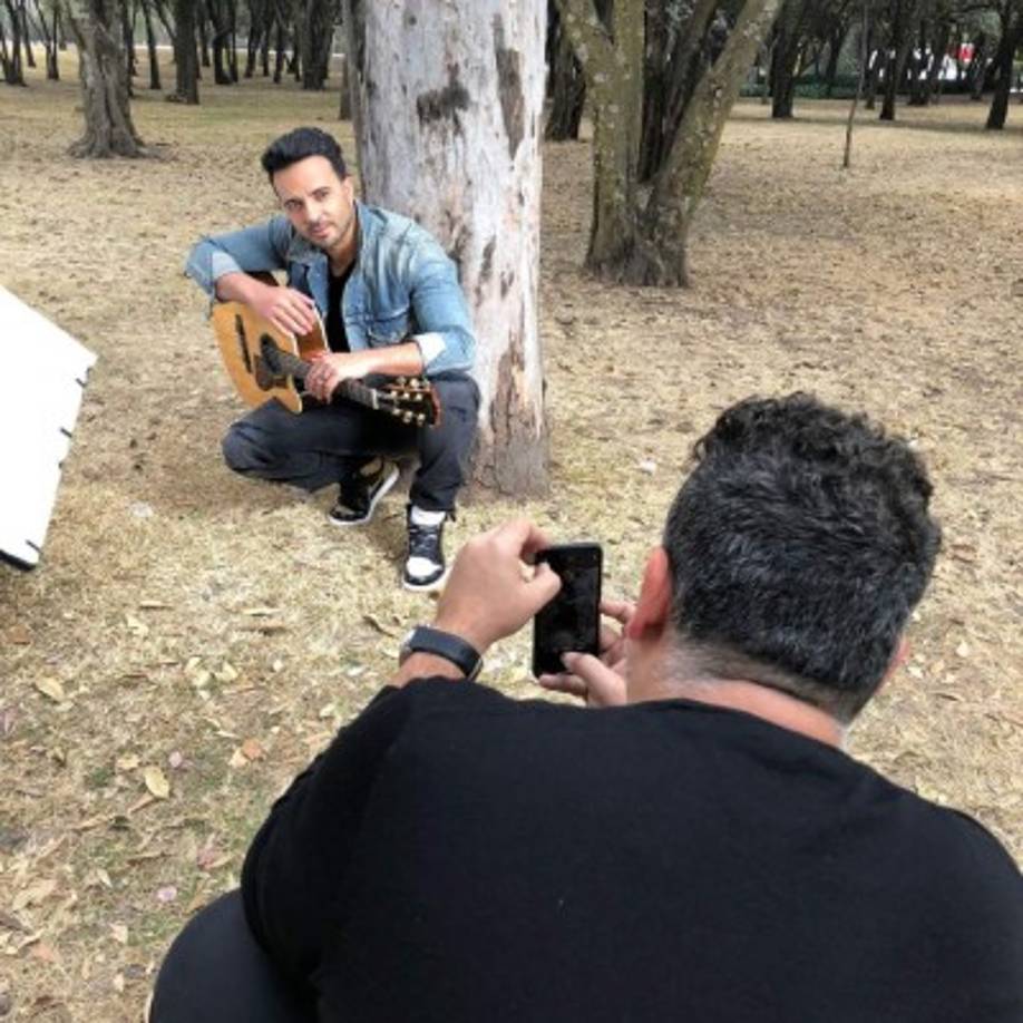 Luis Fonsi, uno de los artistas del momento, no podía faltar.