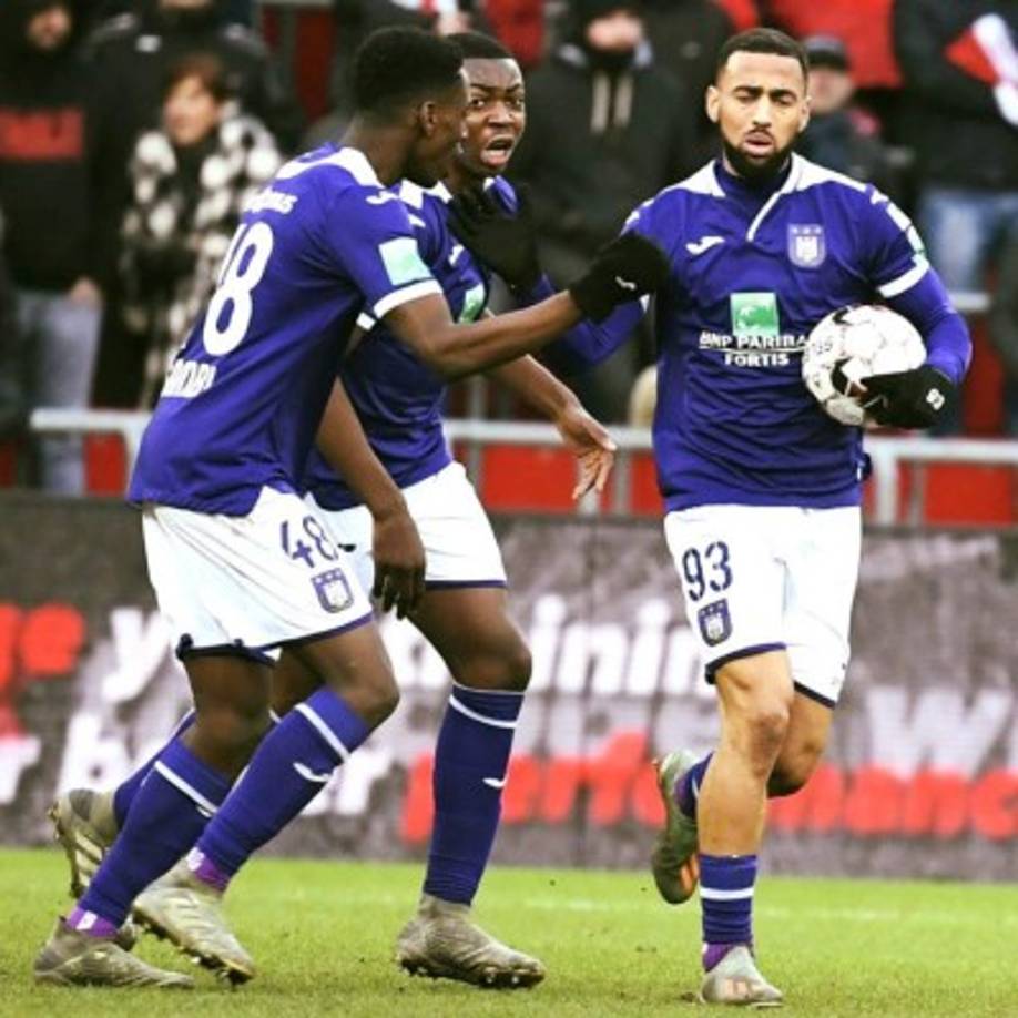 La MLS informó en su portal que Anderlecht se interesó en Alberth Elis.Sin embargo el Dynamo no tiene interés de negociar, de momento. El Anderlecht es el equipo con más títulos de la Liga belga con 34 campeonatos, obteniendo el último en el año 2017.