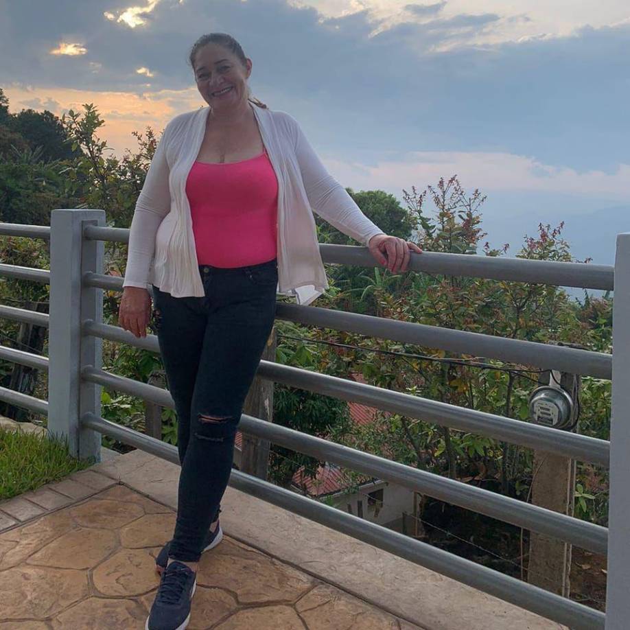 +504 9575-2697 o 911 son los números para brindar información sobre la joven.