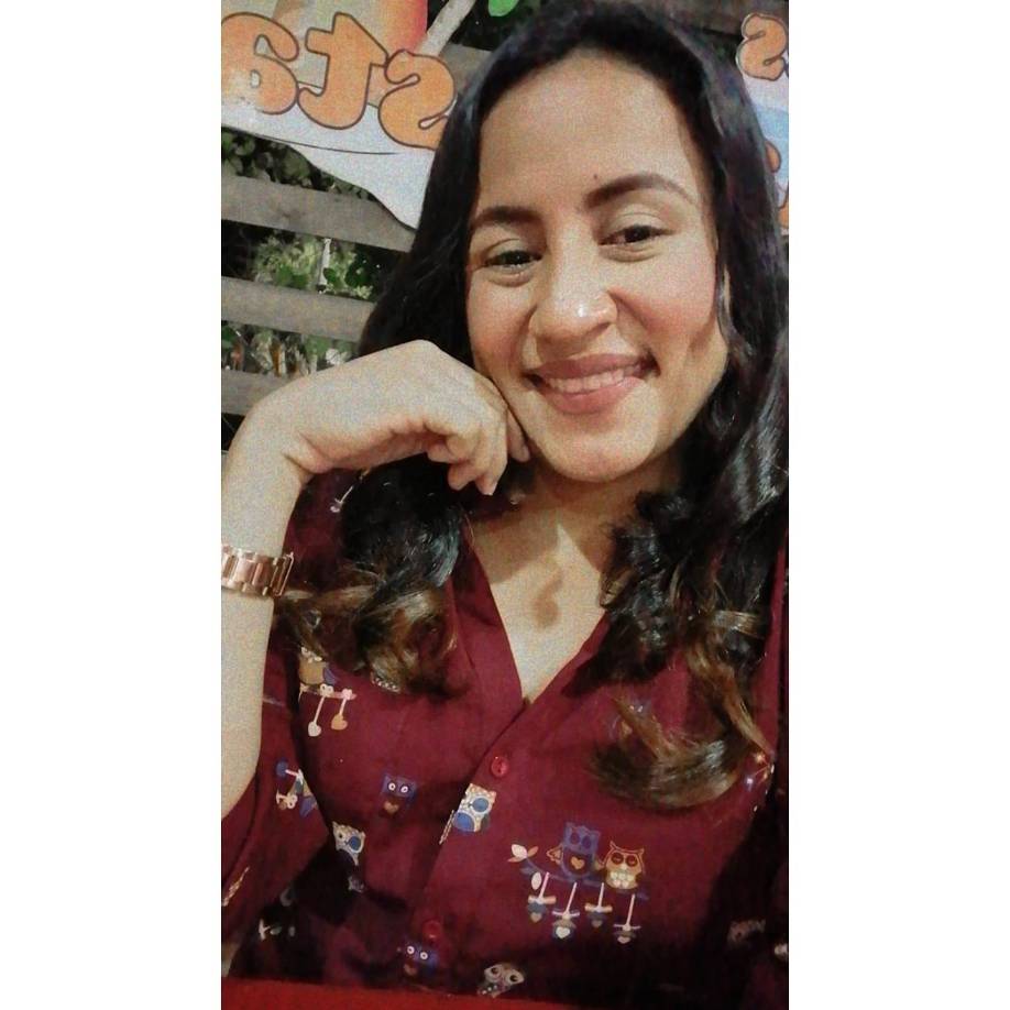 Urías residía con sus padres colonia Sitrafa de La Ceiba y laboraba en un banco de la zona. 