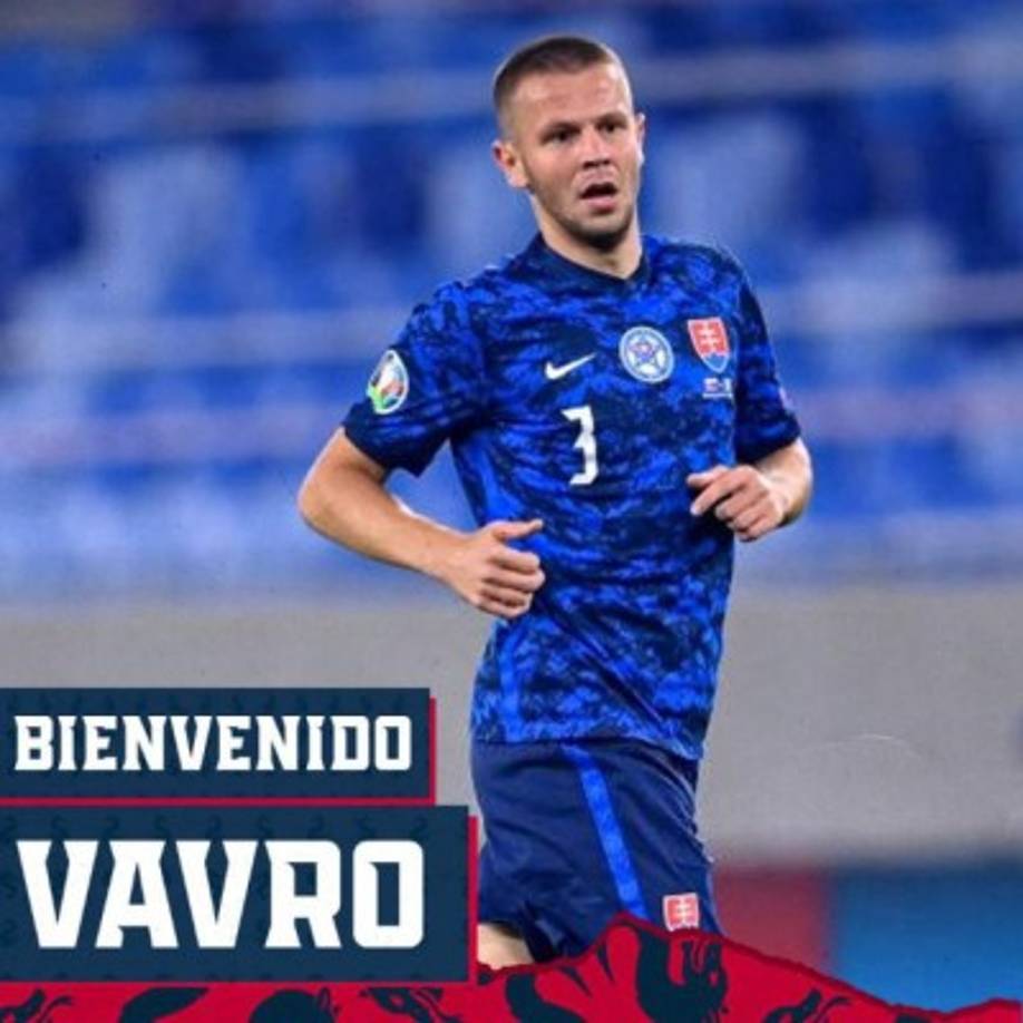 El Huesca se ha hecho con los servicios del defensa Denis Vavro. El eslovaco llega cedido por la Lazio hasta final de temporada. El jugador no cuenta para su técnico y esta temporada solo ha jugada 31 minutos en la Serie A. Según informa Sky Sports, se daba por hecha su cesión al Génova, pero finalmente jugar en el Huesca.