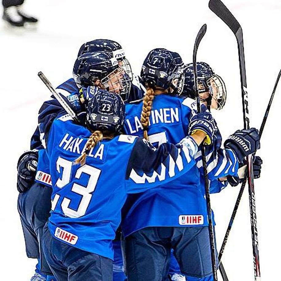 Y es que, Sanni Hakala disputaba un partido con su equipo, el HV71 ante el Djurgardens, sin pensar que el incidente que iba a ocurrir le alejaría del mundo deportivo.