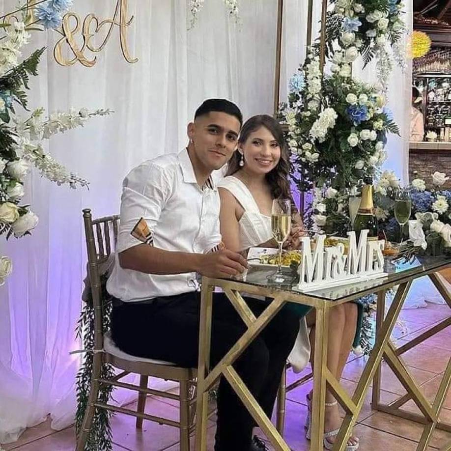 Palma y Annie Córdova festejaron su matrimonio en una cena privada en La Ceiba, ciudad natal de ambos.
