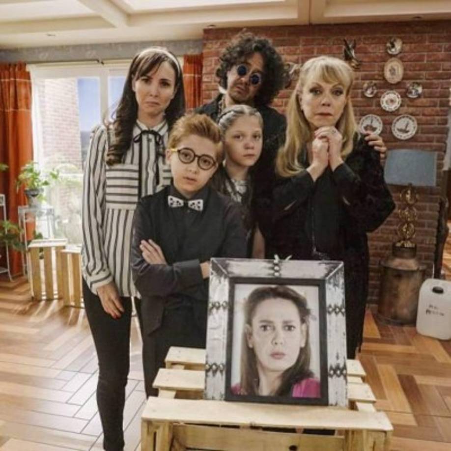 'Para mí fue un privilegio pertenecer a la familia porque crecí como persona y artista, mis compañeros son fantásticos, son 12 años de pertenecer a la familia y estoy agradecidísima' contó la actriz.