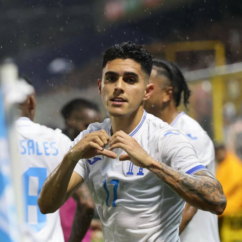 Luis Palma fue la gran figura de la noche con sus dos goles para el triunfo de Honduras sobre México.