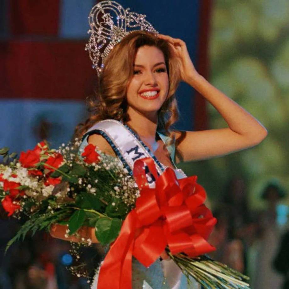 Machado “subió de peso”, alfo que hizo que el republicano la pusiera a hacer ejercicio frente a las cámaras. Además, hizo comentarios como “Miss Piggy” o “Máquina de comer”. Alicia también denunció al empresario de haber intentado tener relaciones sexuales con ella.