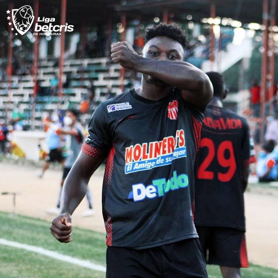 El delantero colombiano Rafael Agámez marcó el primer gol del Torneo Clausura 2022 para adelantar al Vida en el duelo ante la UPN.