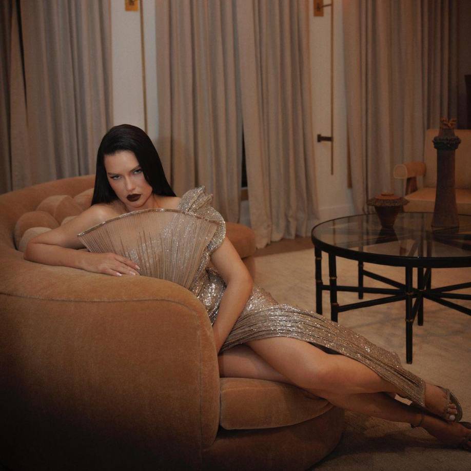 Y por último la supermodelo brasileña Adriana Lima.