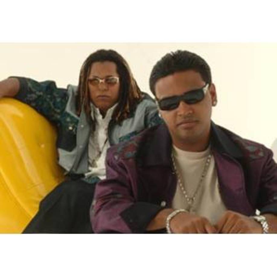 “Con más de 20 años de trayectoria en la música urbana y una exitosa carrera que ha trascendido fronteras, Zion, reconocido como una de las voces más icónicas del género urbano, anuncia oficialmente su decisión de desligarse de su dúo musical con Lennox”, dijo el equipo de trabajo de Zion en un comunicado de prensa.