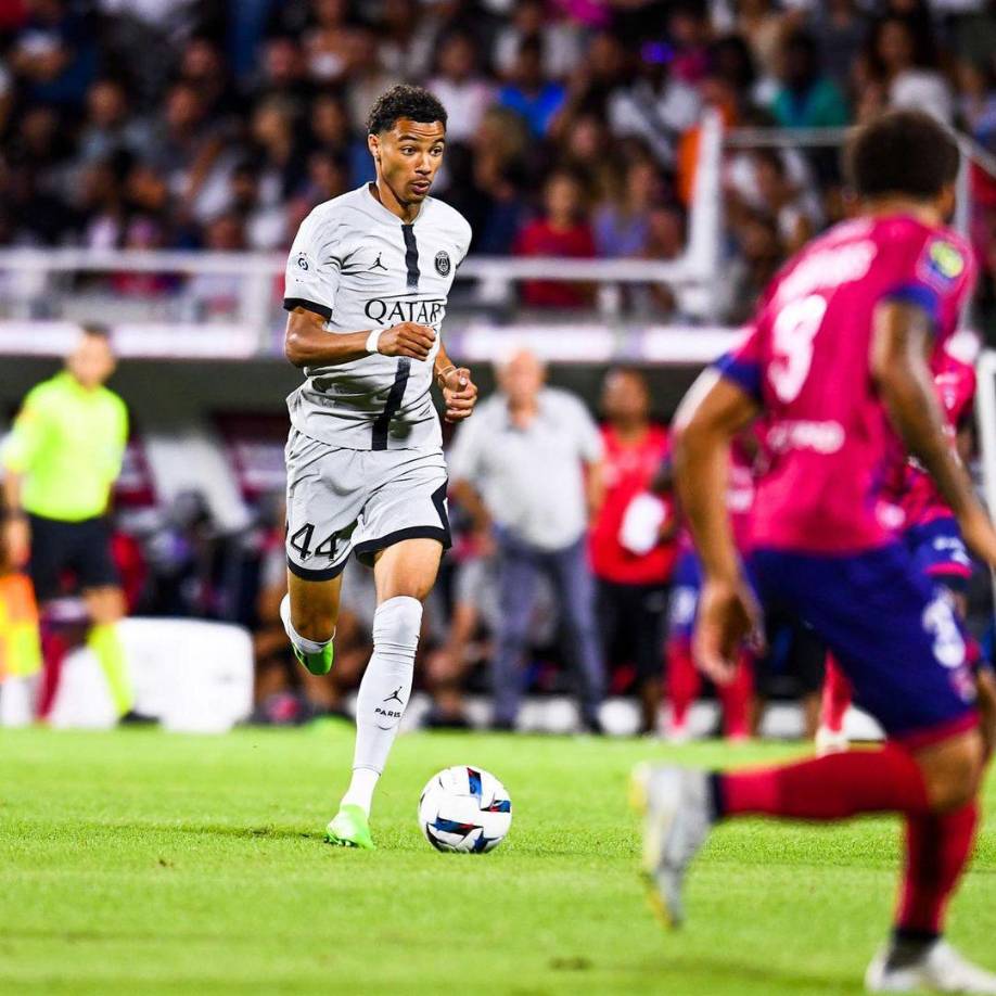 <b>Según prensa francesa, Hugo Ekitiké ha tenido peleas con Neymar ya que el brasileño no está a gusto con el nivel que ha mostrado en el campo.</b>