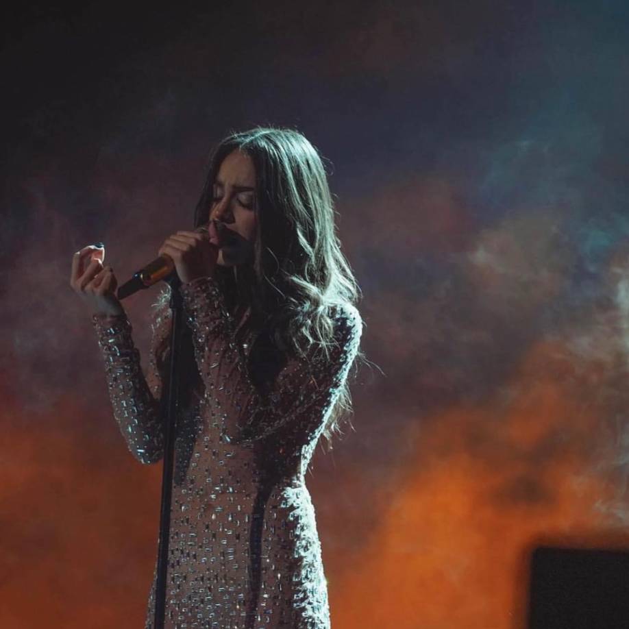 Danna también fue una de las conductoras de la ceremonia musical. 