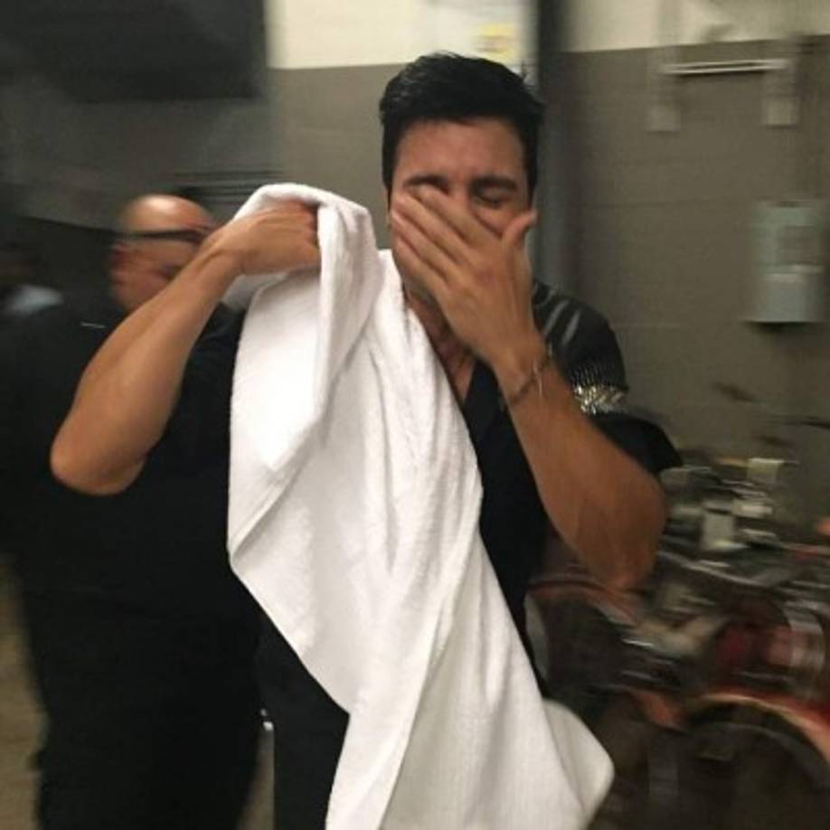 Los momentos espontáneos que comparte en las redes sociales hacen que lo amemos más.