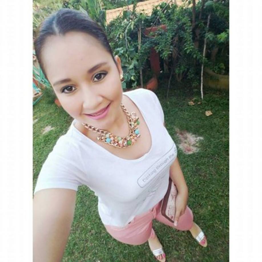 Greisy Sandres Bardales es el nombre de la mujer de Manrique Amador. Ambos fueron violentamente asesinados cuando se conducían en su auto.