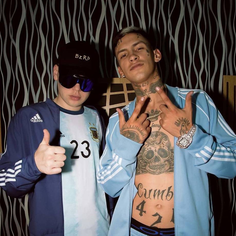 <b>L-Gante - BZRP Music Sessions #38</b>Para este video, se mezcló el clásico rap de Bizarrap y la cumbia de L-Gante, dando como resultado una de las canciones más vistas con más de 317 millones de reproducciones.