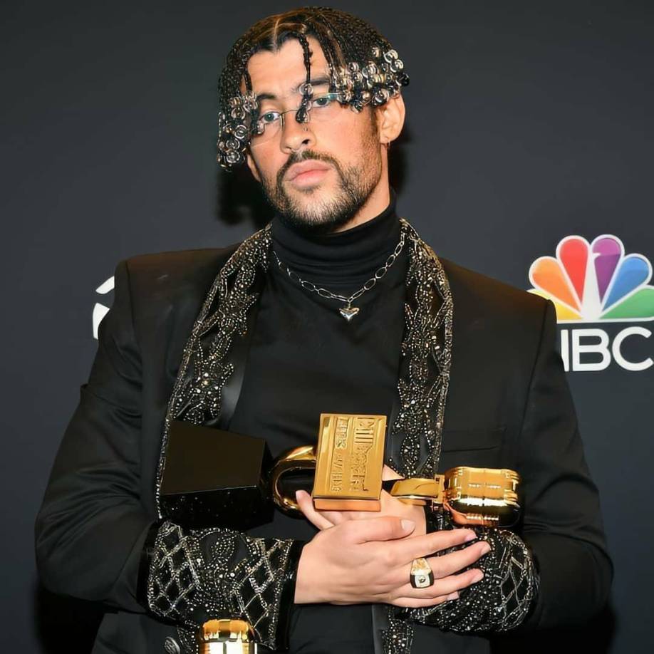 Su look con mútliples trenzas decoradas, muy al estilo garífuna es uno de los más icónicos.