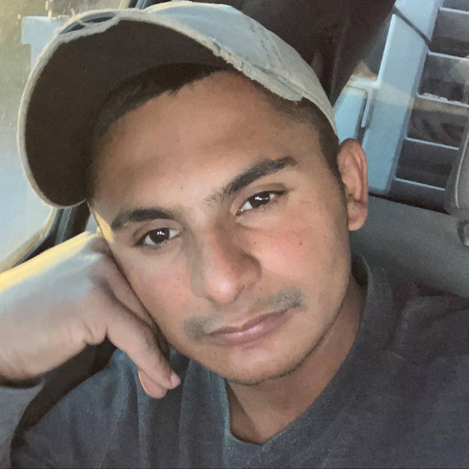 “Estuve chateando con él de 5:30 pm a 6:30 pm”, recordó otro de sus amigos.