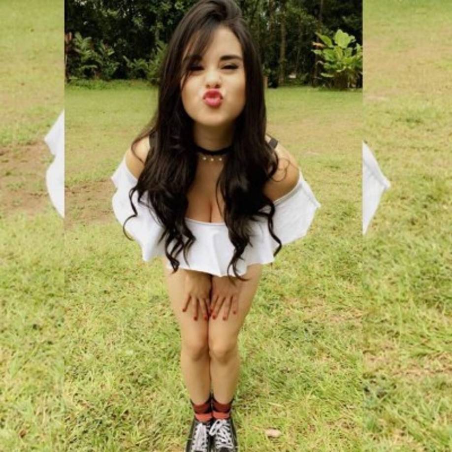 Aunque muchos su rostro les parece al de Selena Gómez no hay duda que Campanita es todo una celebridad.