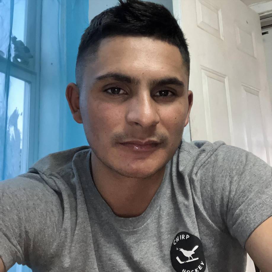 Ebinson deja dos hijos, una niña y un niño, quienes radican en Victoria, Yoro.