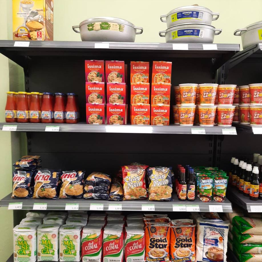 Algunos internautas pidieron café hondureño, medicamentos e incluso cervezas que se fabrican en suelo catracho. Ante ello, nuestro compatriota prometió ampliar la línea de productos. 