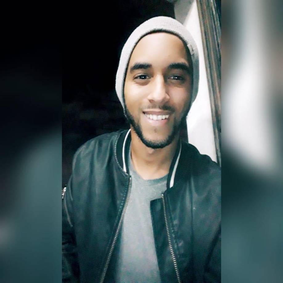 Roger se dedicaba a trabajar como taxista VIP con la aplicación Uber.