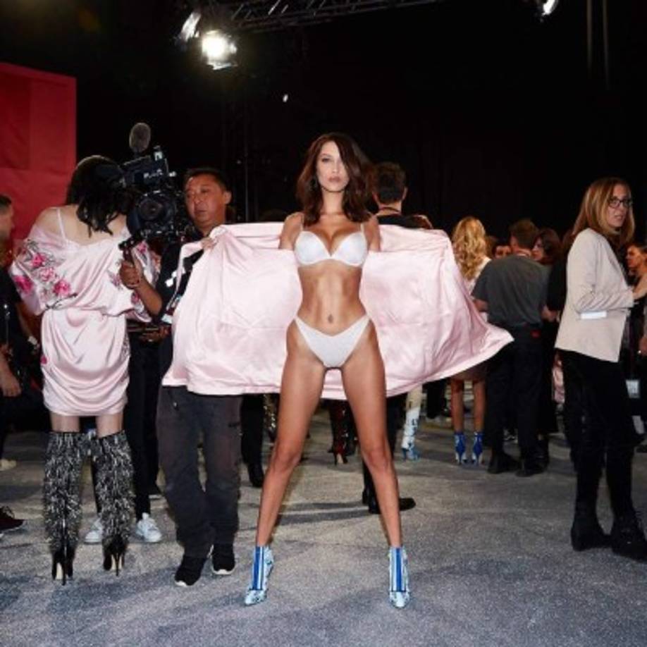 Bella, a quien le diagnosticaron la enfermedad de Lyme 2012 que la obligó a abandonar su sueño de ser una ecuestre olímpica, agregó: 'Emocionalmente, físicamente, mentalmente, en mi salud me siento mucho más fuerte de tantas maneras y estoy muy agradecido con todos los que me han apoyado, han creído en mí y han estado a mi lado '.<br/>