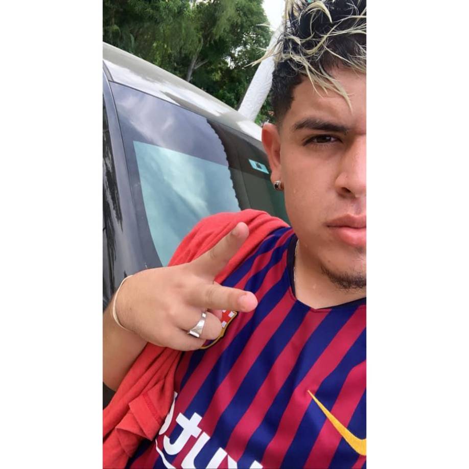 El joven hondureño era un fanático al fútbol y en sus redes sociales presumía ser aficionado del FC Barcelona.