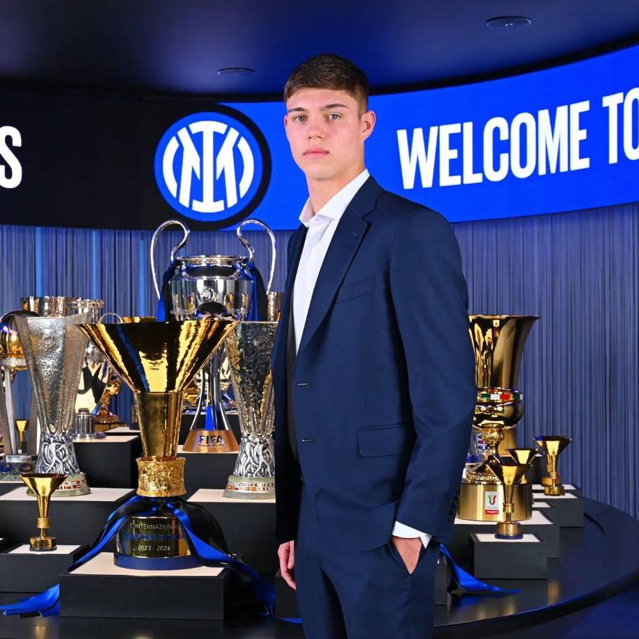 OFICIAL / El Inter de Milan hace oficial a Tomás Palacios por un traspaso de alrededor de 10 millones. Llega procedente del Independiente Ribadavia.