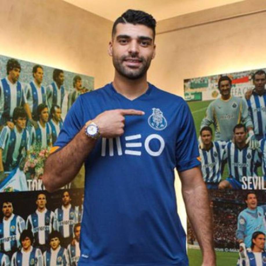 El delantero internacional iraní Mehdi Taremi, que el año pasado dio el salto a Europa tras fichar por el Rio Ave portugués, ha sido contratado por el Oporto. Fue máximo goleador de la Liga lusa con 18 tantos
