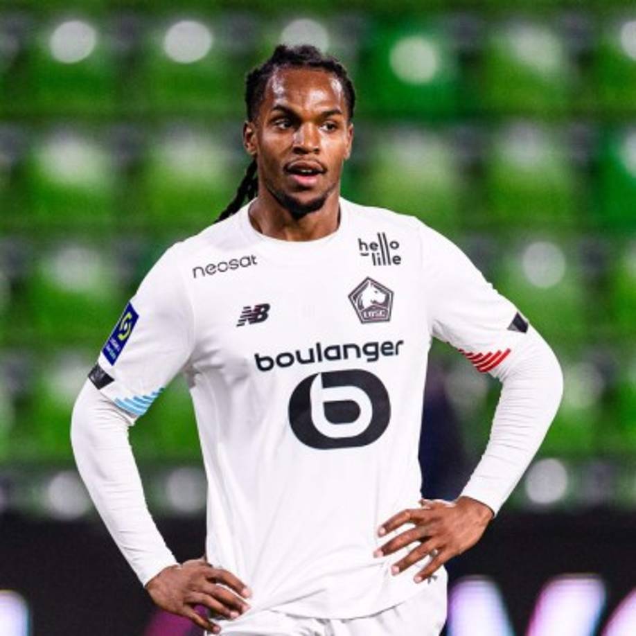 El Corriere dello Sport informa que el Lille quiere dar salida a Renato Sanches. El campeón francés habría ofrecido al centrocampista portugués a la Juventus. Los 'Dogos' esperan recibir 35 millones de euros por el mediocentro. El conjunto bianconero tiene como prioridad a Manuel Locatelli, pero sino fructifica la llegada del italiano, podría lanzarse por el internacional con Portugal y compañero de Cristiano Ronaldo en la selección lusa. Foto - AFP