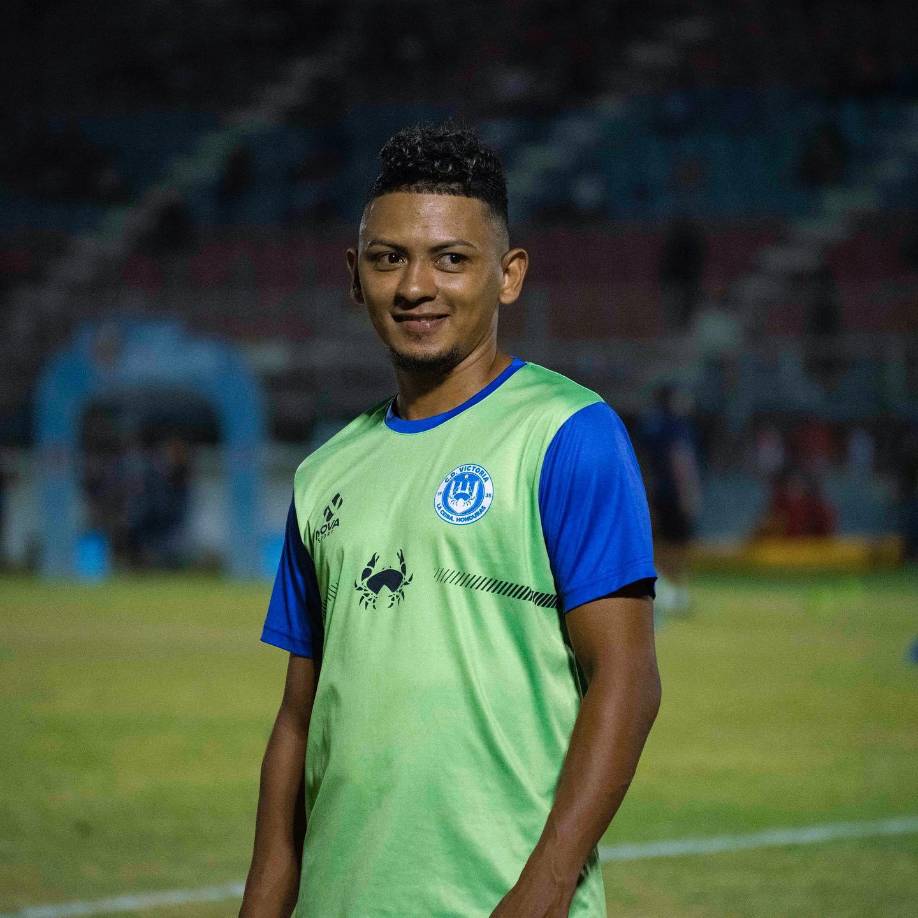 El Motagua se ha vuelto a interesar por Alexy Vega en el Victoria han decidido que su figura tenga nuevo club para la próxima campaña. 