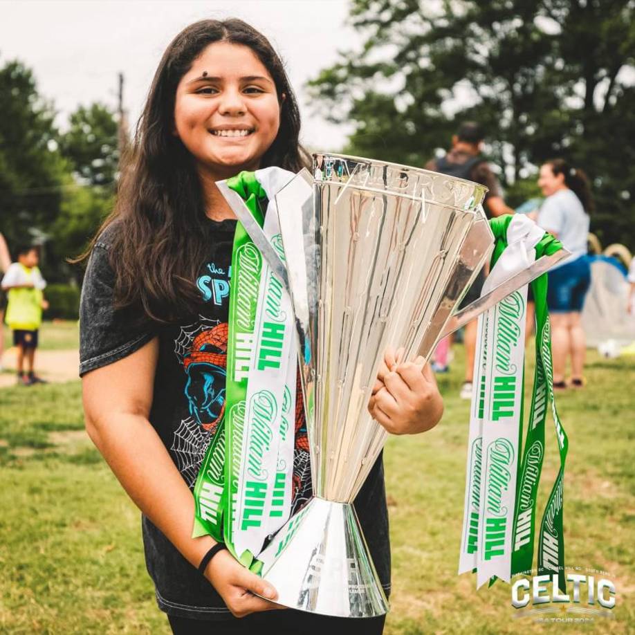 El Celtic, equipo del catracho, unió fuerzas con la Asociación de Fútbol Juvenil del Estado de Maryland (MSYSA), es por eso que Palma compartió con los pequeños.