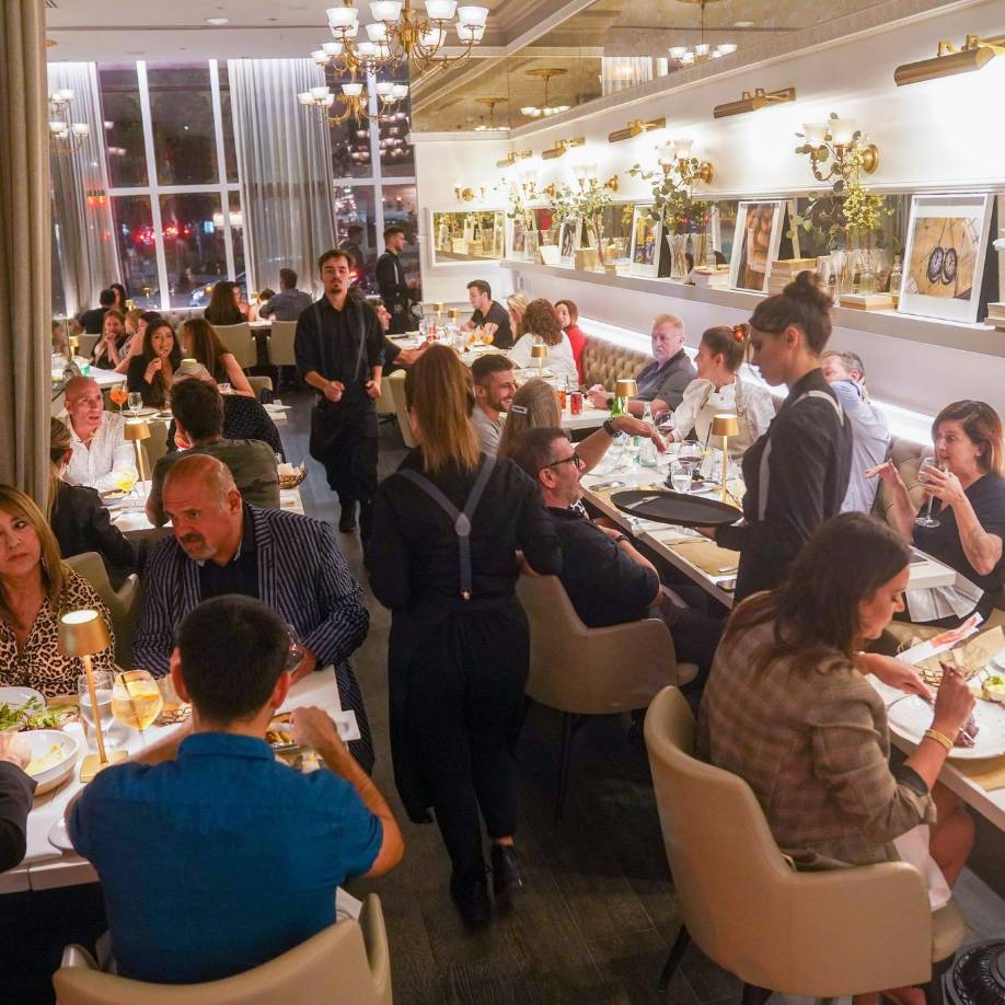 El restaurante cerró sus puertas especialmente para atender a las figuras de La Albiceleste. 