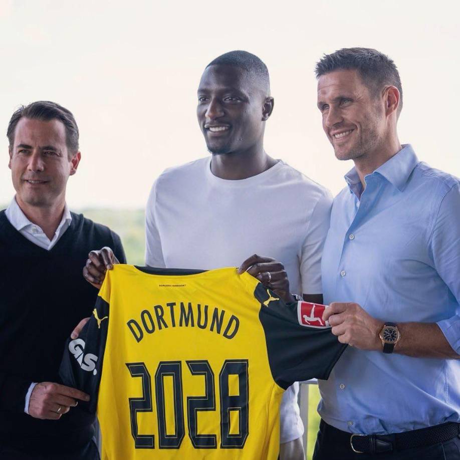 OFICIAL / El Borussia Dortmund ha oficializado finalmente este jueves el fichaje del delantero franco-guineano Serhou Guirassy, procedente del Stuttgart.