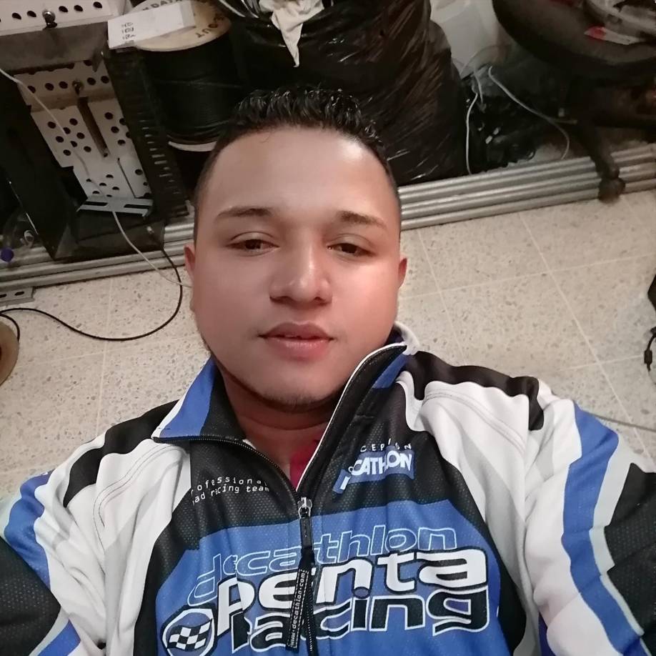 Sin mediar palabras, comenzaron a dispararles hasta acabar con sus vidas.